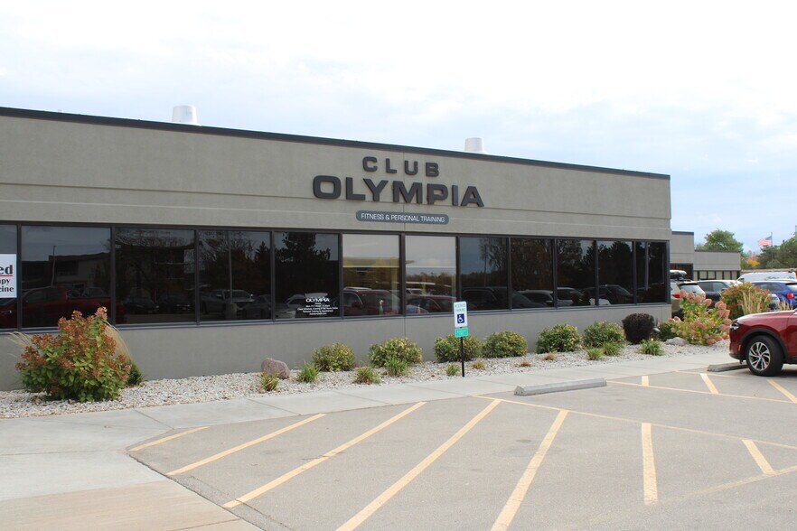 101 Camelot Dr, Fond Du Lac, WI à vendre - Photo du bâtiment - Image 1 de 29