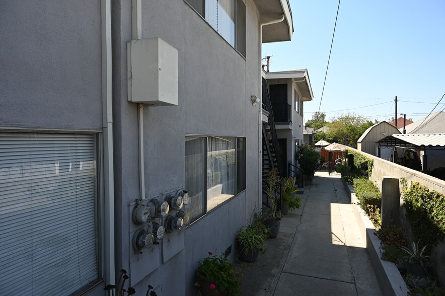 626 N Breed St, Los Angeles, CA for sale - Building Photo - Image 3 of 13