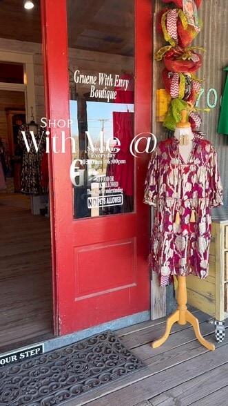 1706 Hunter Rd, New Braunfels, TX for sale - Commercial Listing Video - Image 2 of 8