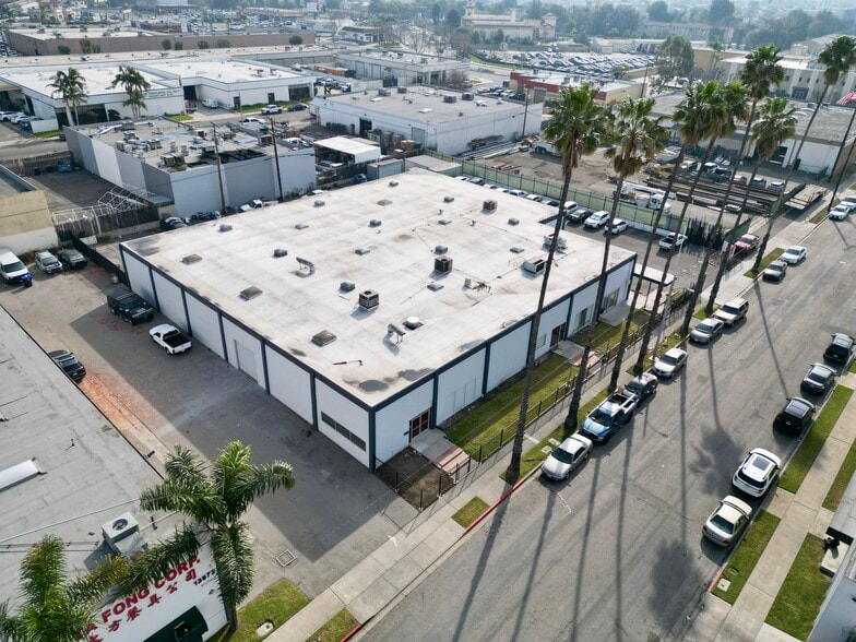 13902 West St, Garden Grove, CA for lease - Building Photo - Image 2 of 13