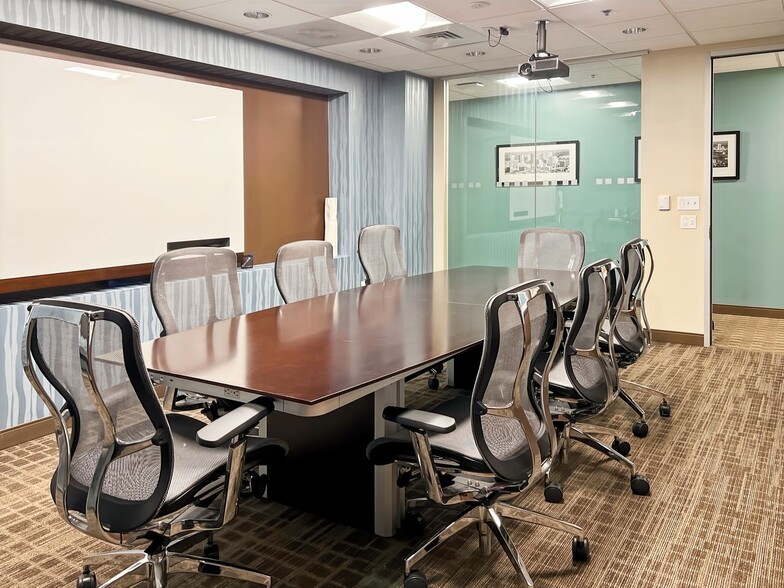 201 International Cir, Hunt Valley, MD for lease - Interior Photo - Image 3 of 18