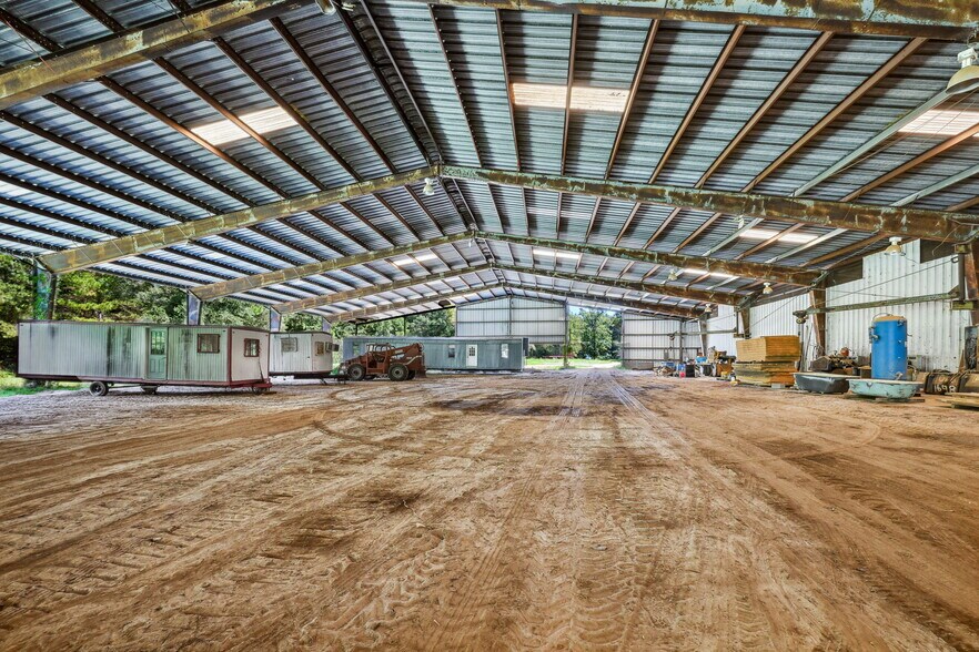 78043 Highway 21, Bush, LA à vendre - Photo du bâtiment - Image 3 de 9