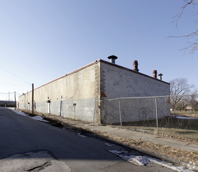 1115 Mt Vernon St, Camden, NJ for lease - Primary Photo - Image 1 of 10