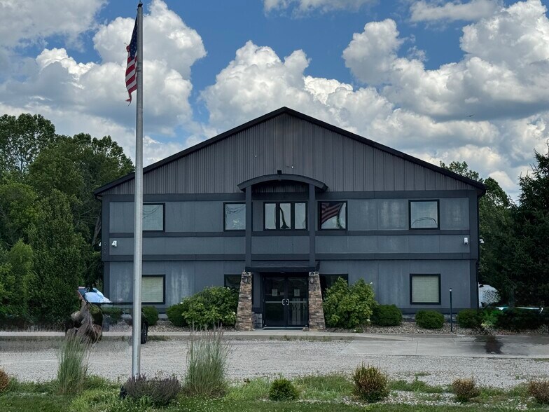 996 Thornwood Dr, Heath, OH à vendre - Photo du bâtiment - Image 1 de 48