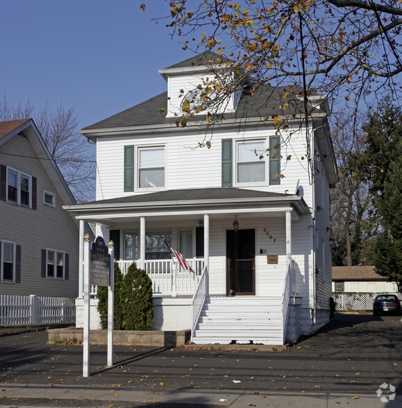 7247 Amboy Rd, Staten Island, NY for lease - Building Photo - Image 3 of 14
