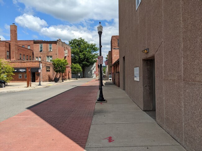 Plus de détails pour 329 Pine St, Williamsport, PA - Bureau, Bureau/Commerce de détail à louer