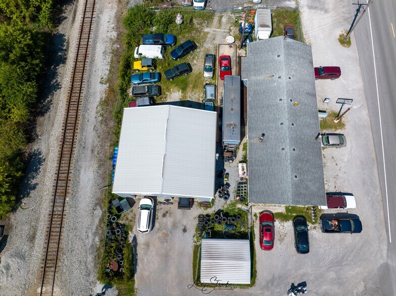 300 Railroad Ave, Wheeler, IN à vendre - Photo du bâtiment - Image 3 de 65