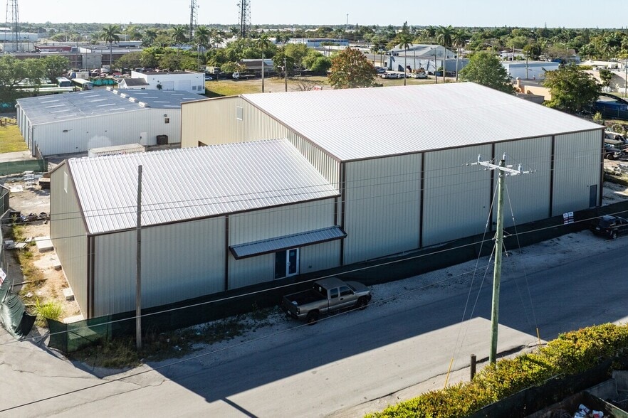 146 2nd St, Homestead, FL for lease - Building Photo - Image 3 of 18