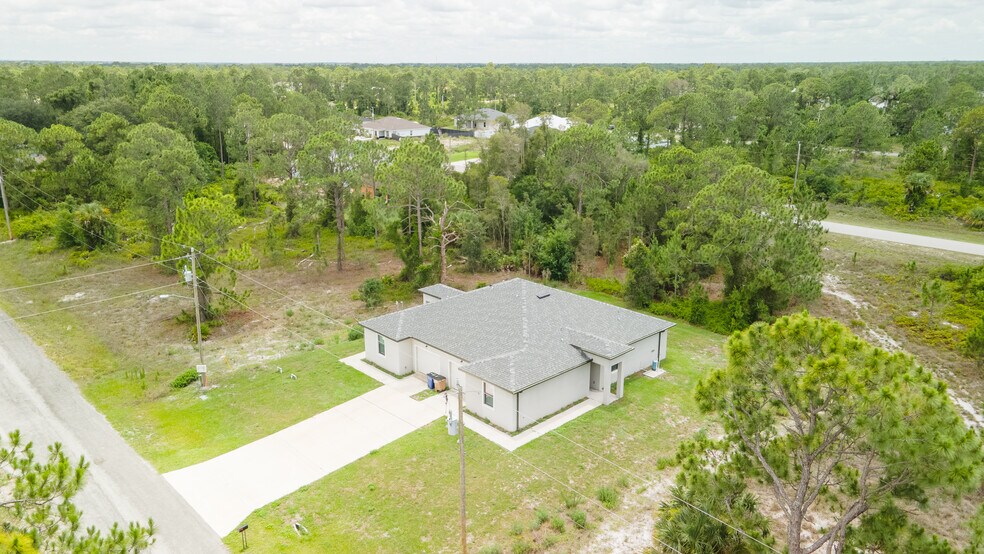 Lehigh Acres Duplex Portfolio portefeuille de 5 propriétés à vendre sur LoopNet.ca - Photo du bâtiment - Image 1 de 5