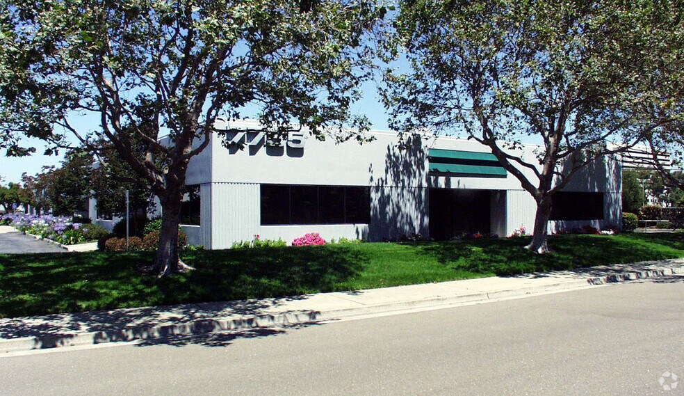 7755 Pardee Ln, Oakland, CA à louer - Photo du bâtiment - Image 2 de 6