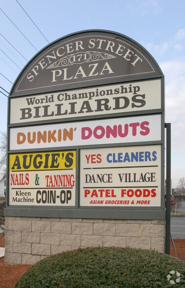 171 Spencer St, Manchester, CT à louer - Hall d’entrée - Image 2 de 3