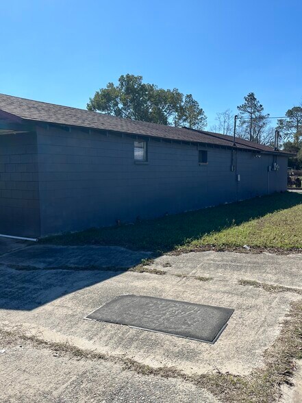 205 E 16th St, Alma, GA à vendre - Photo du bâtiment - Image 2 de 12