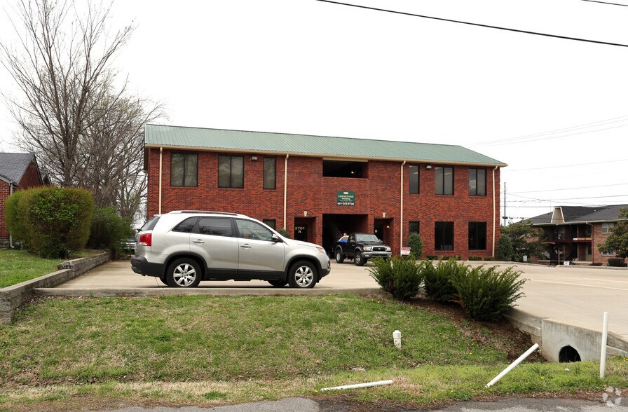 2701 Greystone Rd, Nashville, TN à louer - Photo du bâtiment - Image 2 de 9