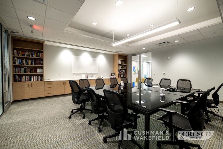 1999 Circle Dr, Cleveland, OH for lease - Building Photo - Image 2 of 13