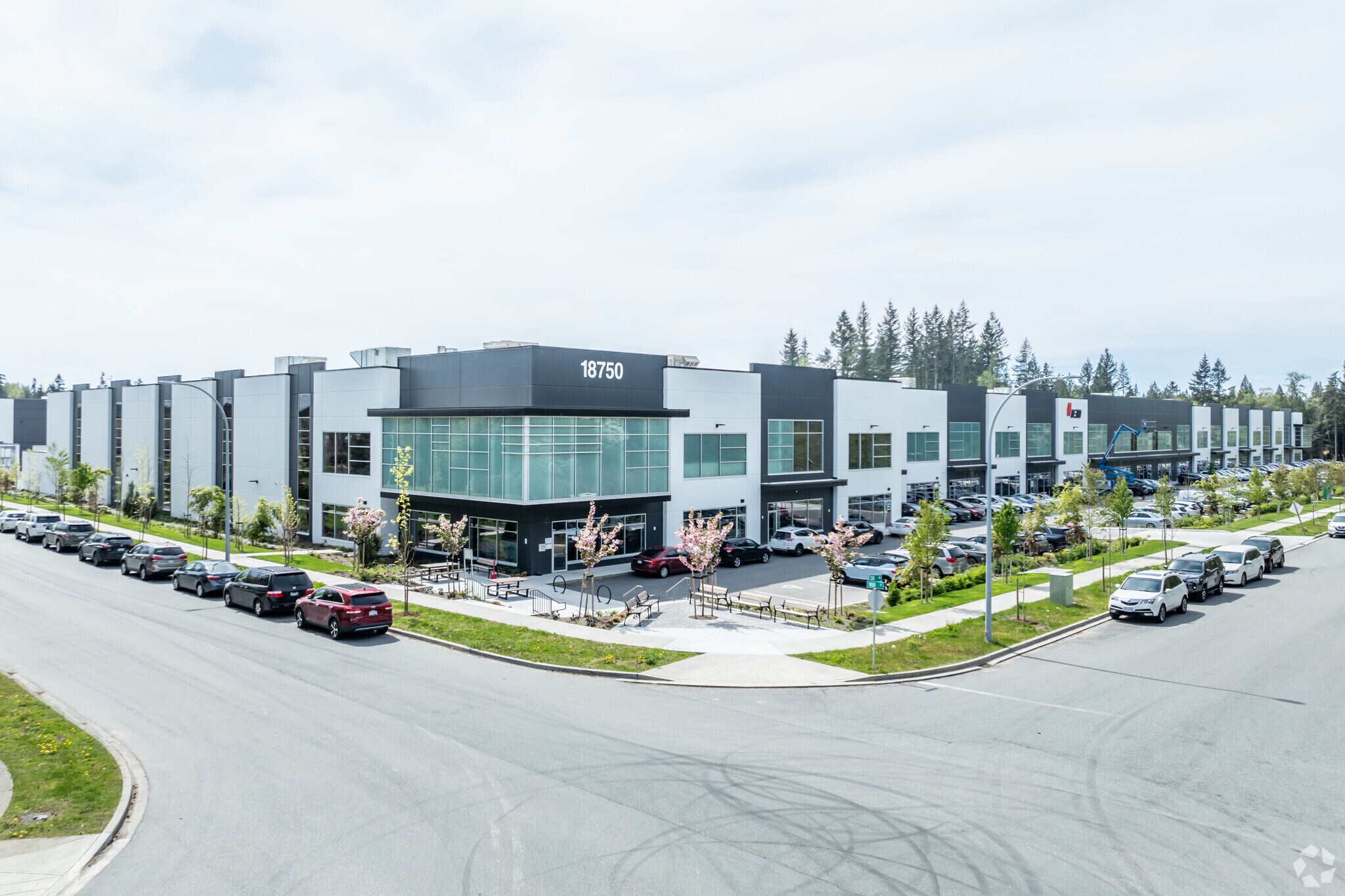 18750 28 Av, Surrey, BC à vendre Photo principale- Image 1 de 1