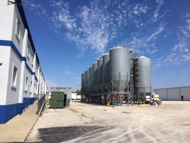 1700 Lynch Rd, Evansville, IN for lease - Building Photo - Image 3 of 20