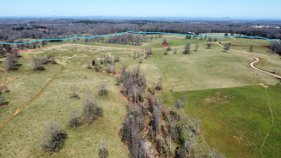 2090 Southern Seed Way, Commerce, GA for sale - Building Photo - Image 2 of 8