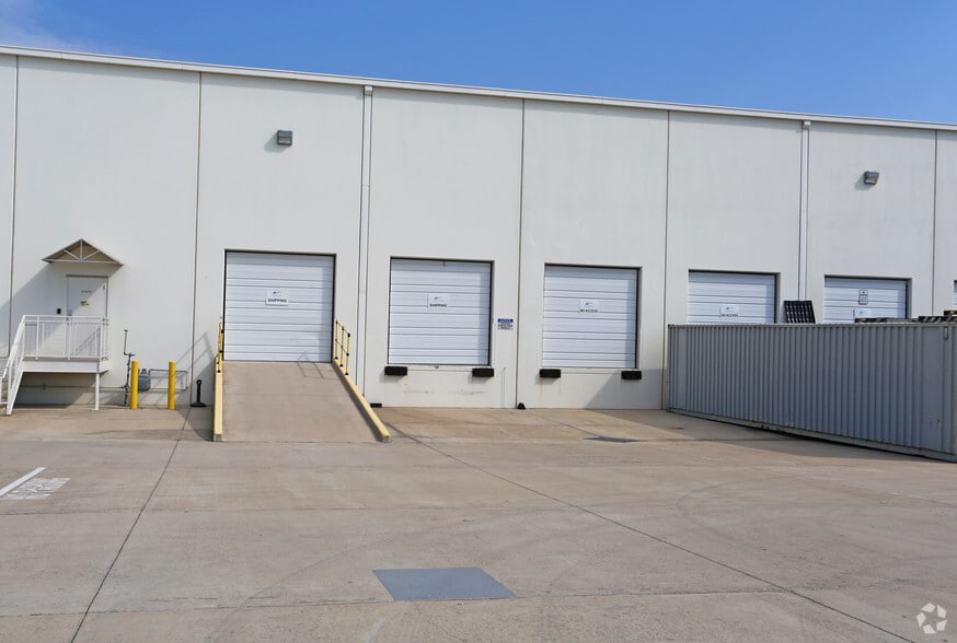 9825 Spectrum Dr, Austin, TX for lease - Building Photo - Image 3 of 10