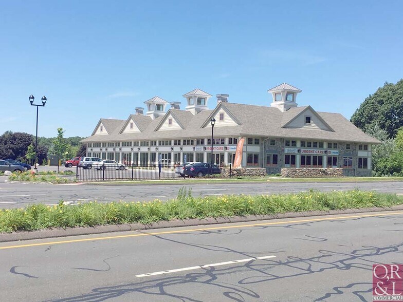 1 Buckland Rd, South Windsor, CT à louer - Photo du bâtiment - Image 2 de 4