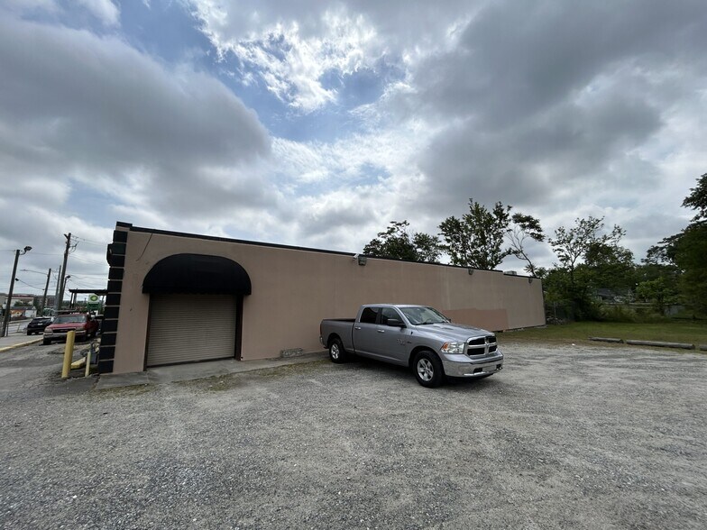 748 Donald Lee Hollowell Pky, Atlanta, GA à vendre - Photo du bâtiment - Image 2 de 14