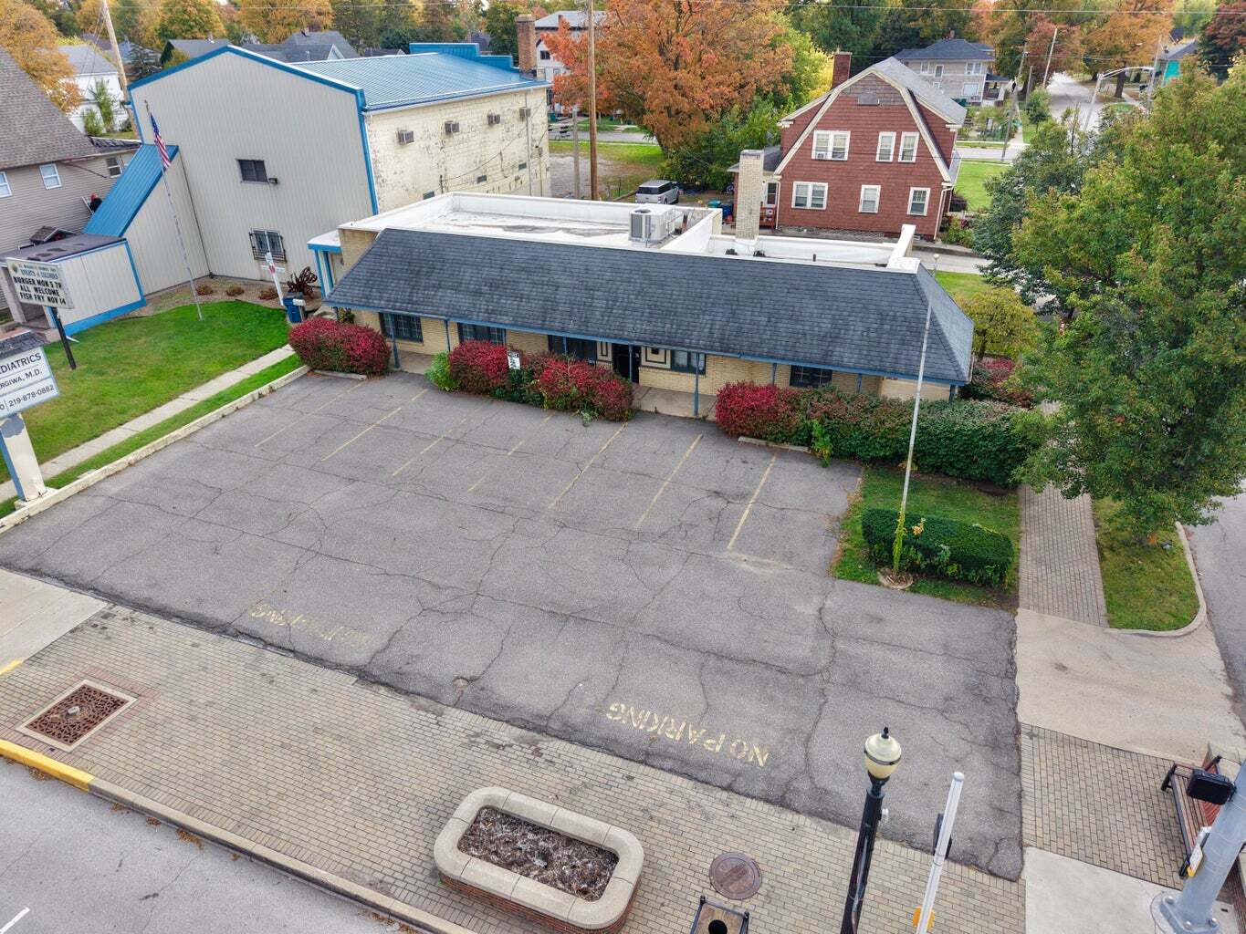 414 Lincolnway, La Porte, IN for sale Primary Photo- Image 1 of 26