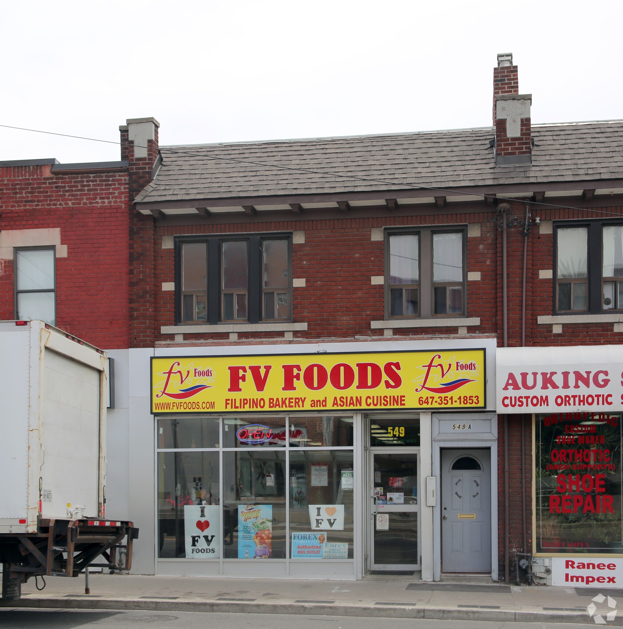 549 St Clair Ave W, Toronto, ON for sale Primary Photo- Image 1 of 1