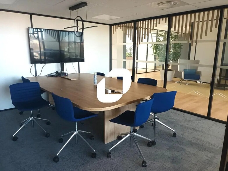 Office in VILLENEUVE-D'ASCQ for lease - Interior Photo - Image 3 of 7