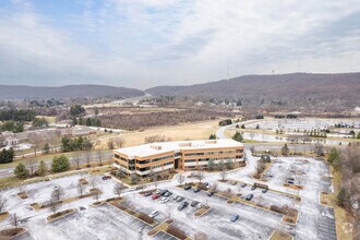 3701 Corporate Pky, Center Valley, PA - AERIAL  map view