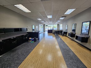200 Triangle Ctr, Longview, WA for lease Interior Photo- Image 2 of 3