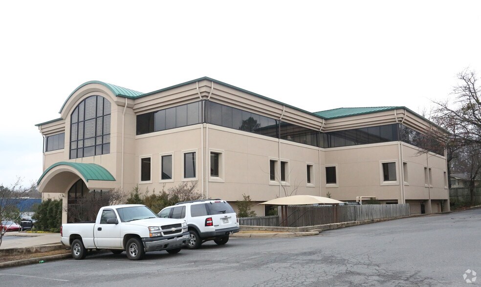 11300 N Rodney Parham Rd, Little Rock, AR à louer - Photo du bâtiment - Image 2 de 5