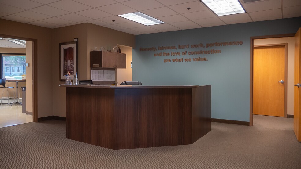 3621 9th St NW, Rochester, MN à louer - Photo du bâtiment - Image 3 de 29