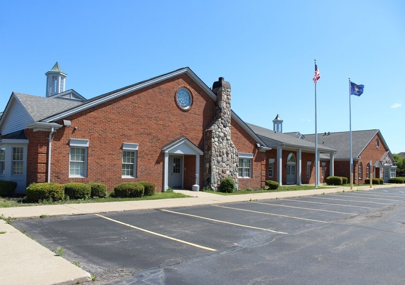 3777 Eighteen Mile Rd, Sterling Heights, MI for sale - Building Photo - Image 1 of 5