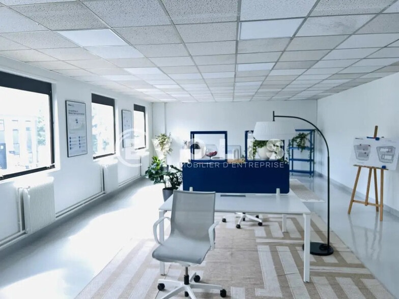 1 Rue Des Campanules, Lognes for lease - Interior Photo - Image 3 of 15