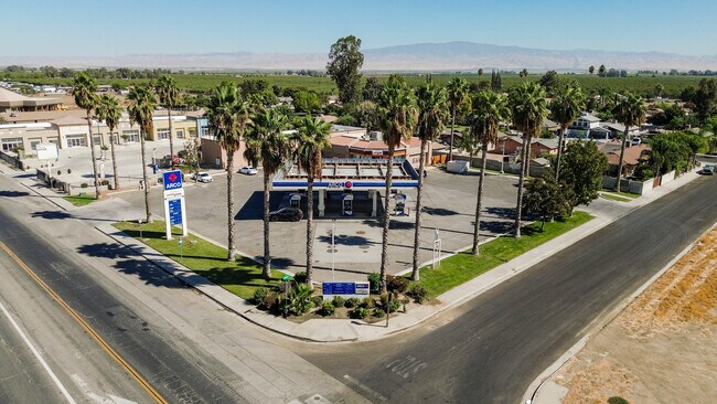 More details for 8116 Lamont St, Lamont, CA - Retail for Sale