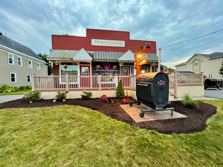 2779-2781 State Route 48, Minetto, NY à vendre - Photo principale - Image 1 de 3