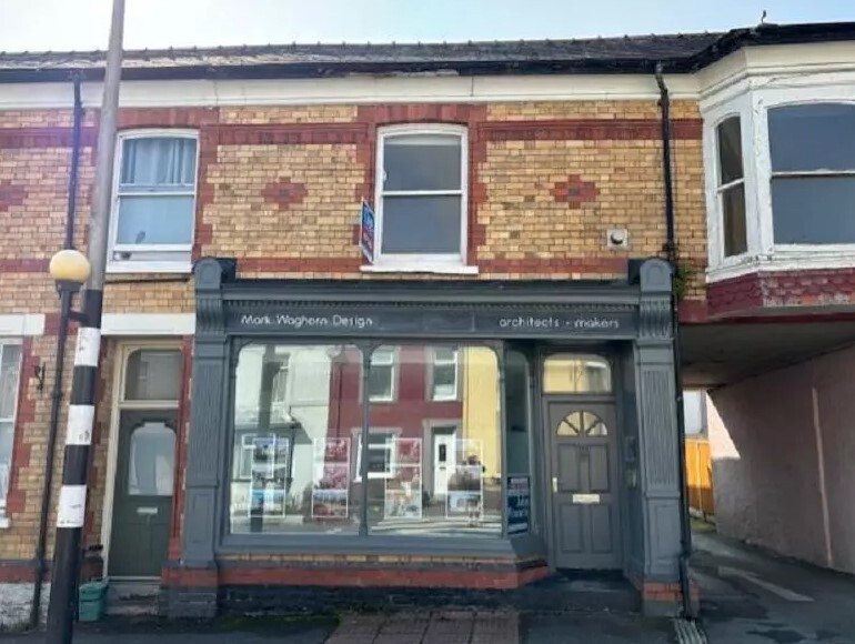 19-19B New Rd, Llandeilo for sale Building Photo- Image 1 of 2