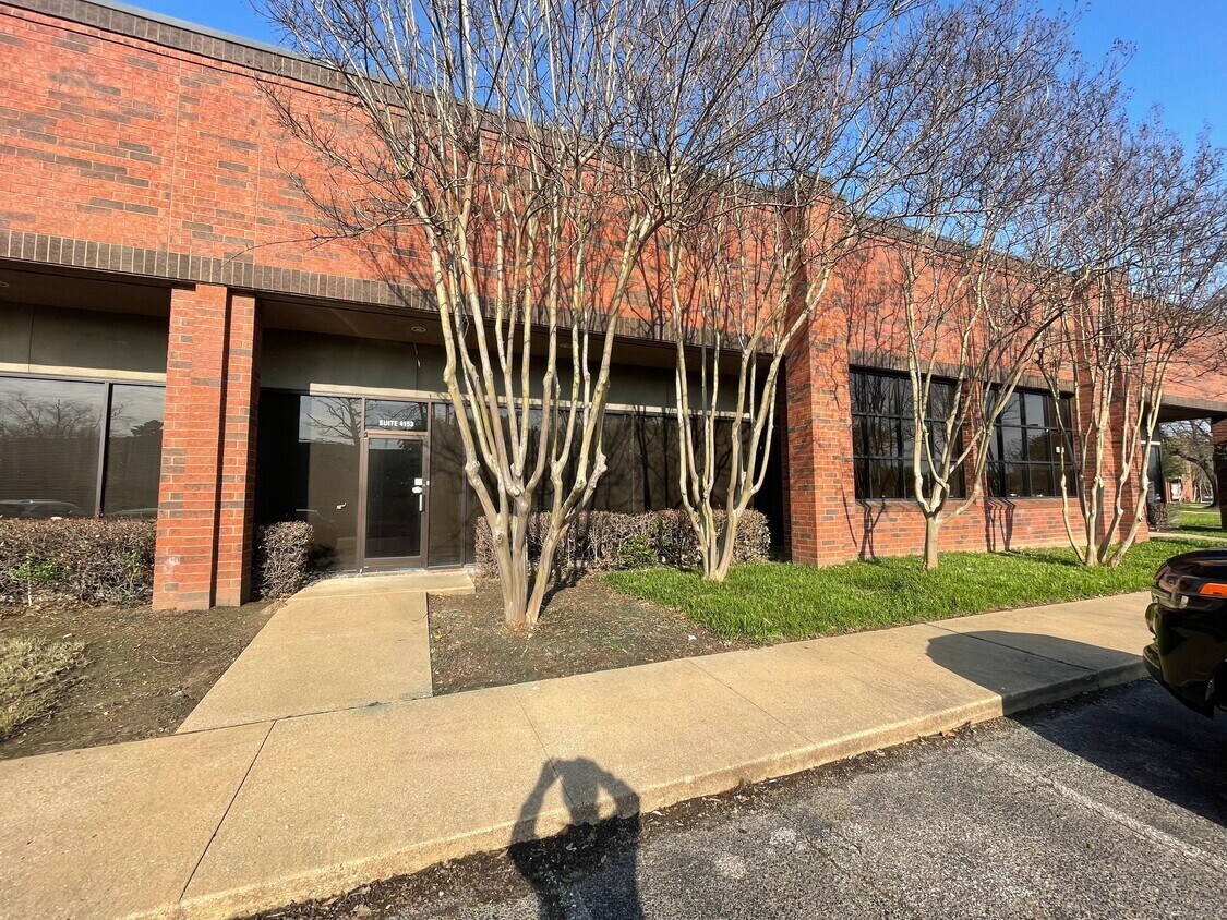 4135-4165 Willow Lake Blvd, Memphis, TN for lease Primary Photo- Image 1 of 11