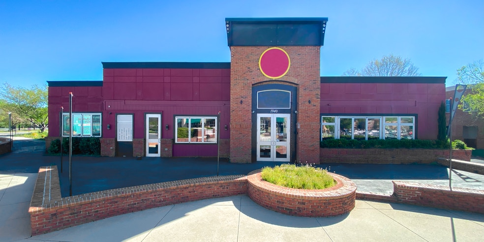 1940 Cinema Dr, Rock Hill, SC for lease - Primary Photo - Image 1 of 17