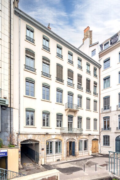 Immeuble residentiel dans Lyon à vendre - Photo principale - Image 1 de 4