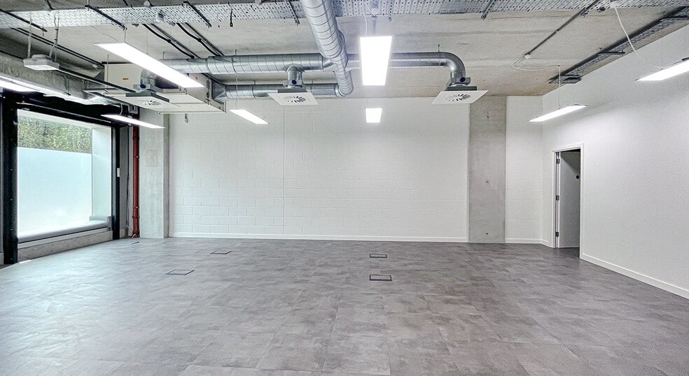 99-111 Freston Rd, London for lease - Building Photo - Image 2 of 7