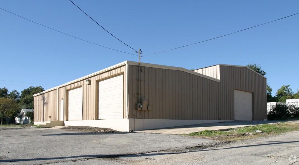 2107 N Saint Marys St, San Antonio, TX à vendre - Photo du bâtiment - Image 3 de 21