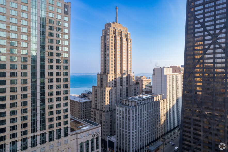 919 N Michigan Ave, Chicago, IL à vendre - Photo principale - Image 1 de 1