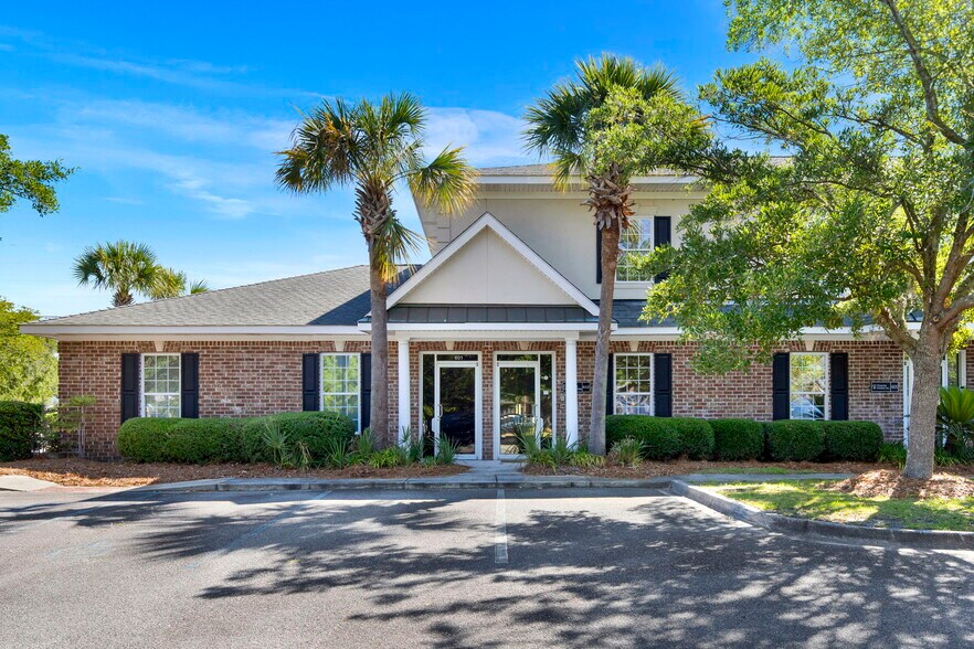 9100 White Bluff Rd, Savannah, GA à vendre - Photo du bâtiment - Image 1 de 4