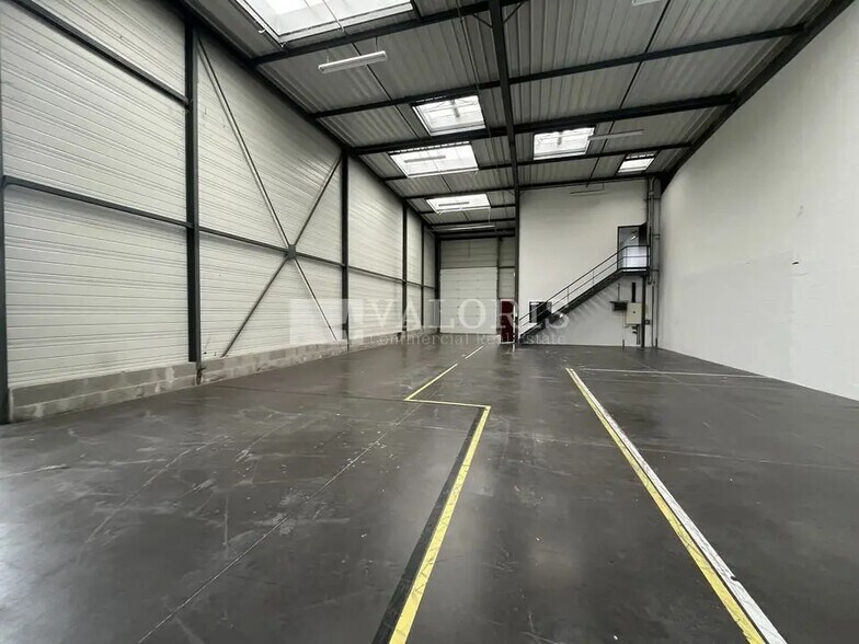 Flex dans Saint-Priest à louer - Photo intérieure - Image 2 de 7