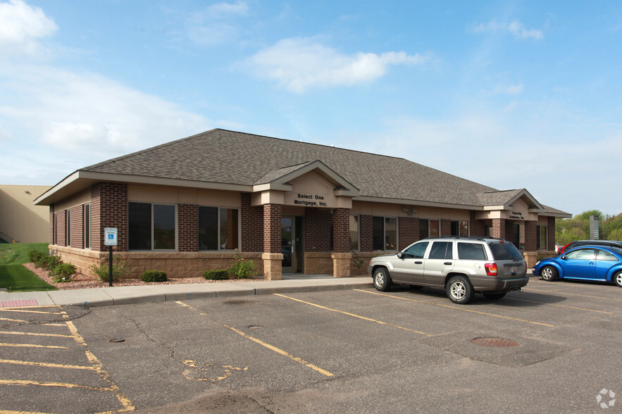 1290-1294 Hosford St, Hudson, WI for sale - Primary Photo - Image 1 of 1