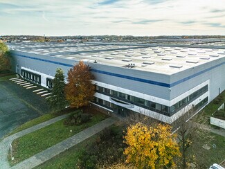 Plus de détails pour 1 Boulevard Jean Monnet, Combs-la-Ville - Bureau, Industriel à louer