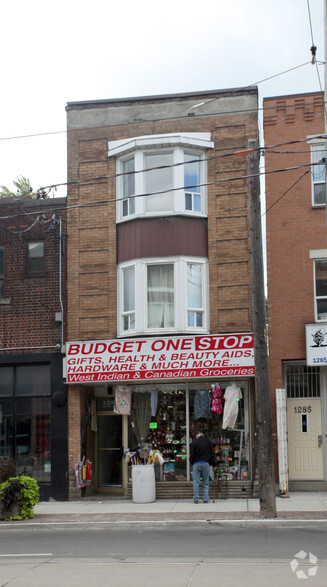 1281 Queen St W, Toronto, ON à louer - Photo principale - Image 1 de 2