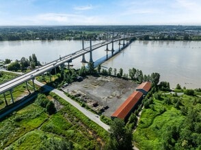 19966 Wharf St, Maple Ridge, BC - Aerial  map view - Image1