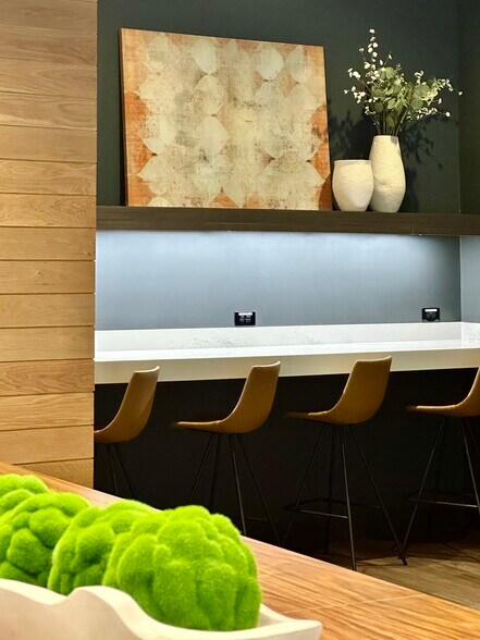 1 Ravinia Dr, Atlanta, GA à louer - Photo du bâtiment - Image 3 de 40