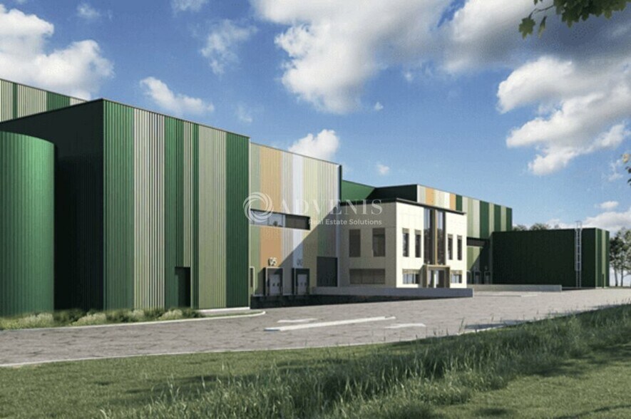 Industrial in Saint Witz for lease - Building Photo - Image 2 of 7